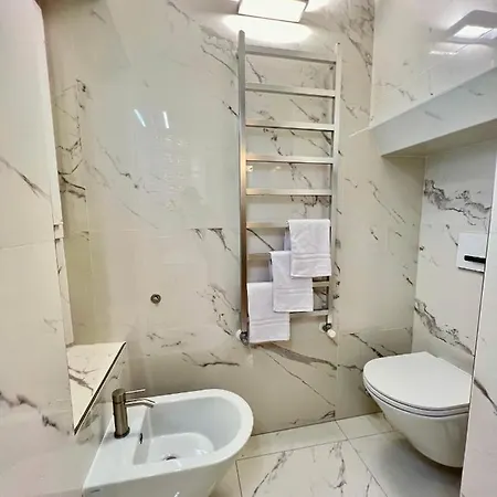 Apartment Arco Della Pace, *